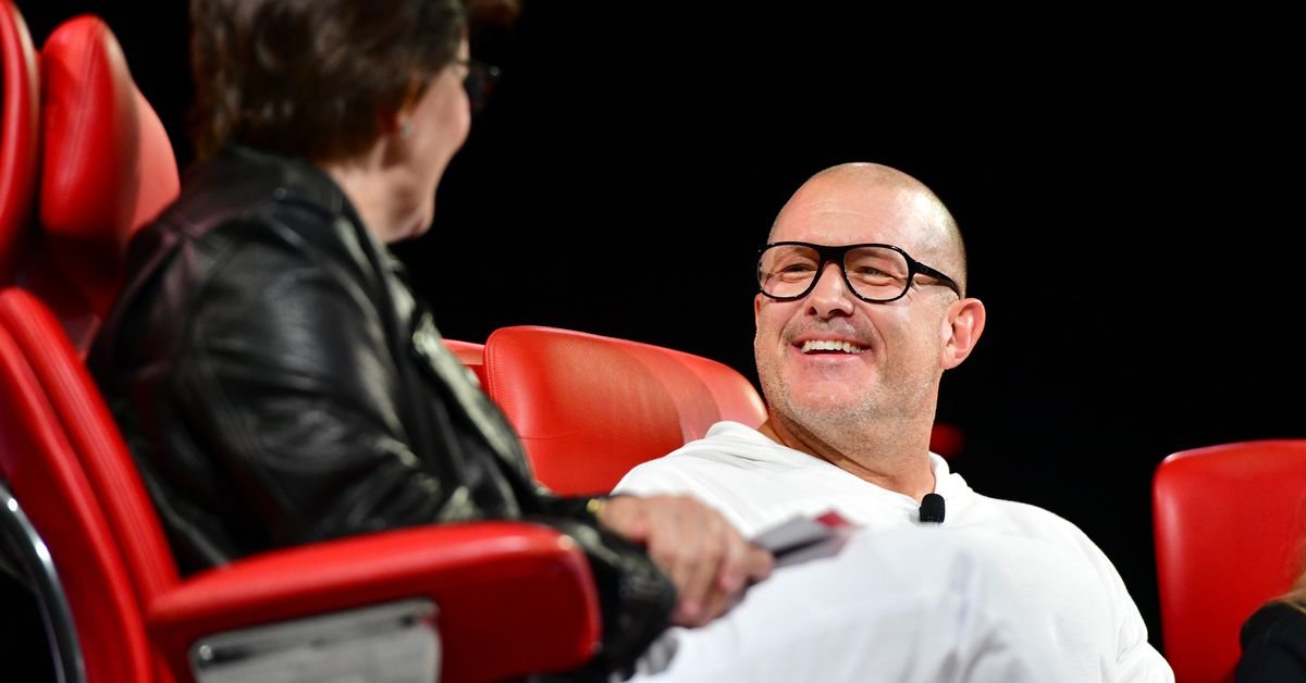 jony-ive-confirms he’s working-on-a-new-device-with-openai