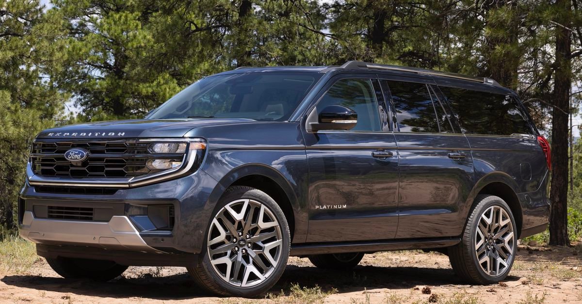 the-new-ford-expedition-adds-android-automotive-and-half-of-the-lincoln’s-panoramic-screen